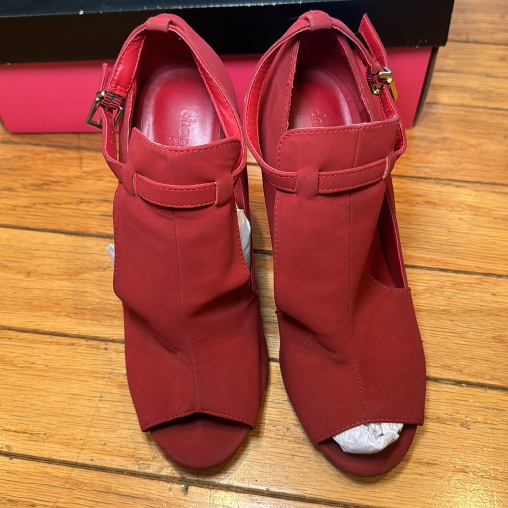 Red Heels - Picture 2 of 5